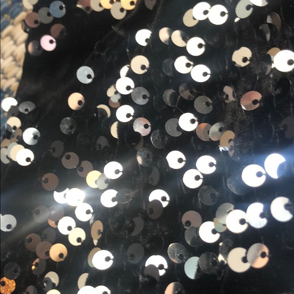 Black Sparkly Mini Skirt H&M - Picture 2 of 4